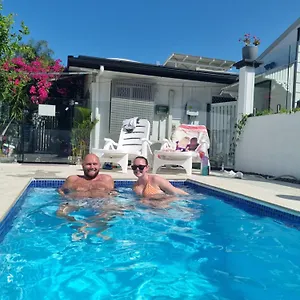 Hostel Homestyle - 18-36yrs, Caloundra
